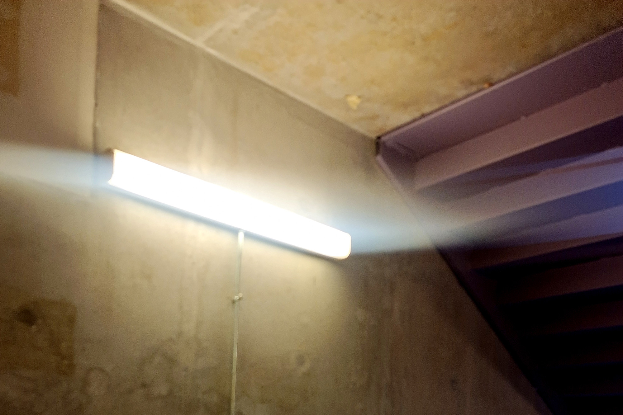 أحدث حالة شركة حول تطبيقات أضواء LED Stairwell